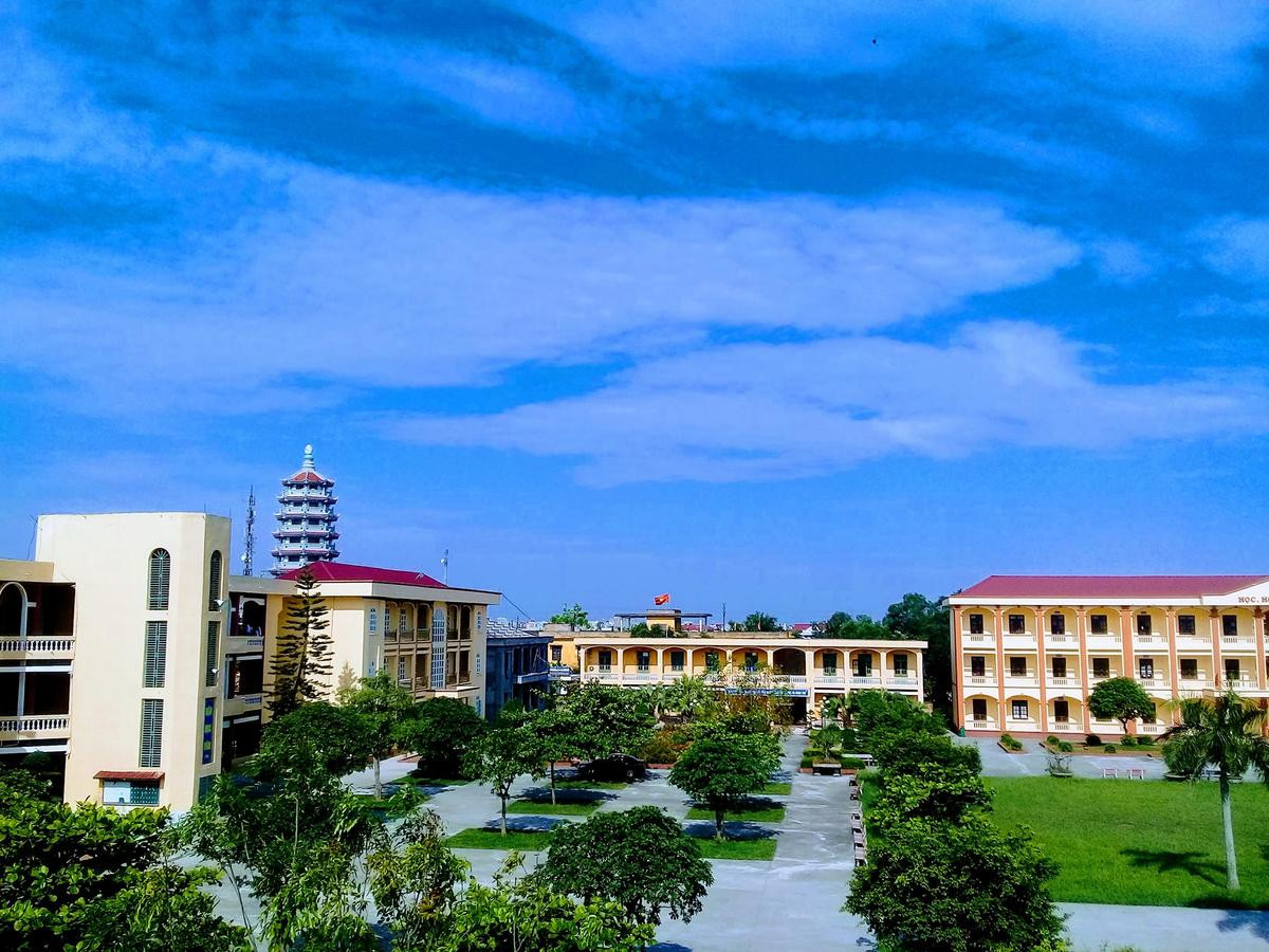 Hội học sinh đua nhau khoe view trường xịn xò: Vừa đi học vừa tha hồ check -in 'sống ảo' Ảnh 8