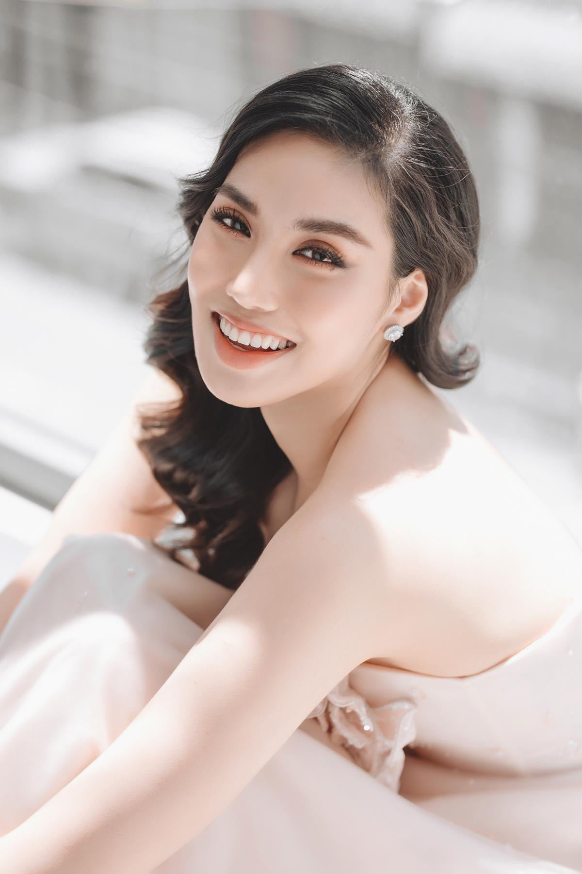 Lan Khuê 'tái xuất' với nhan sắc xinh đẹp như nàng thơ: Thần thái Top 11 Miss World là đây! Ảnh 4