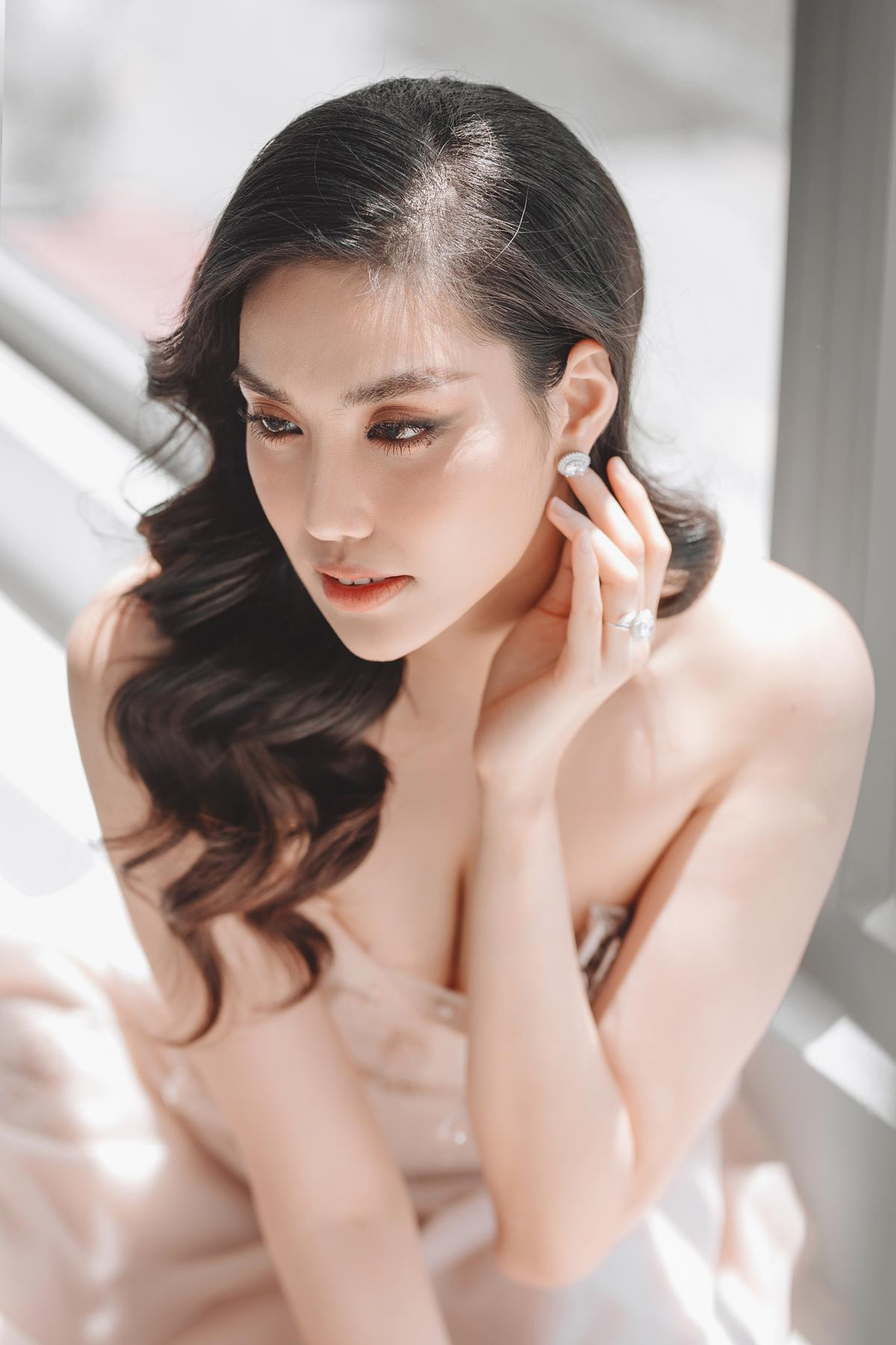 Lan Khuê 'tái xuất' với nhan sắc xinh đẹp như nàng thơ: Thần thái Top 11 Miss World là đây! Ảnh 5