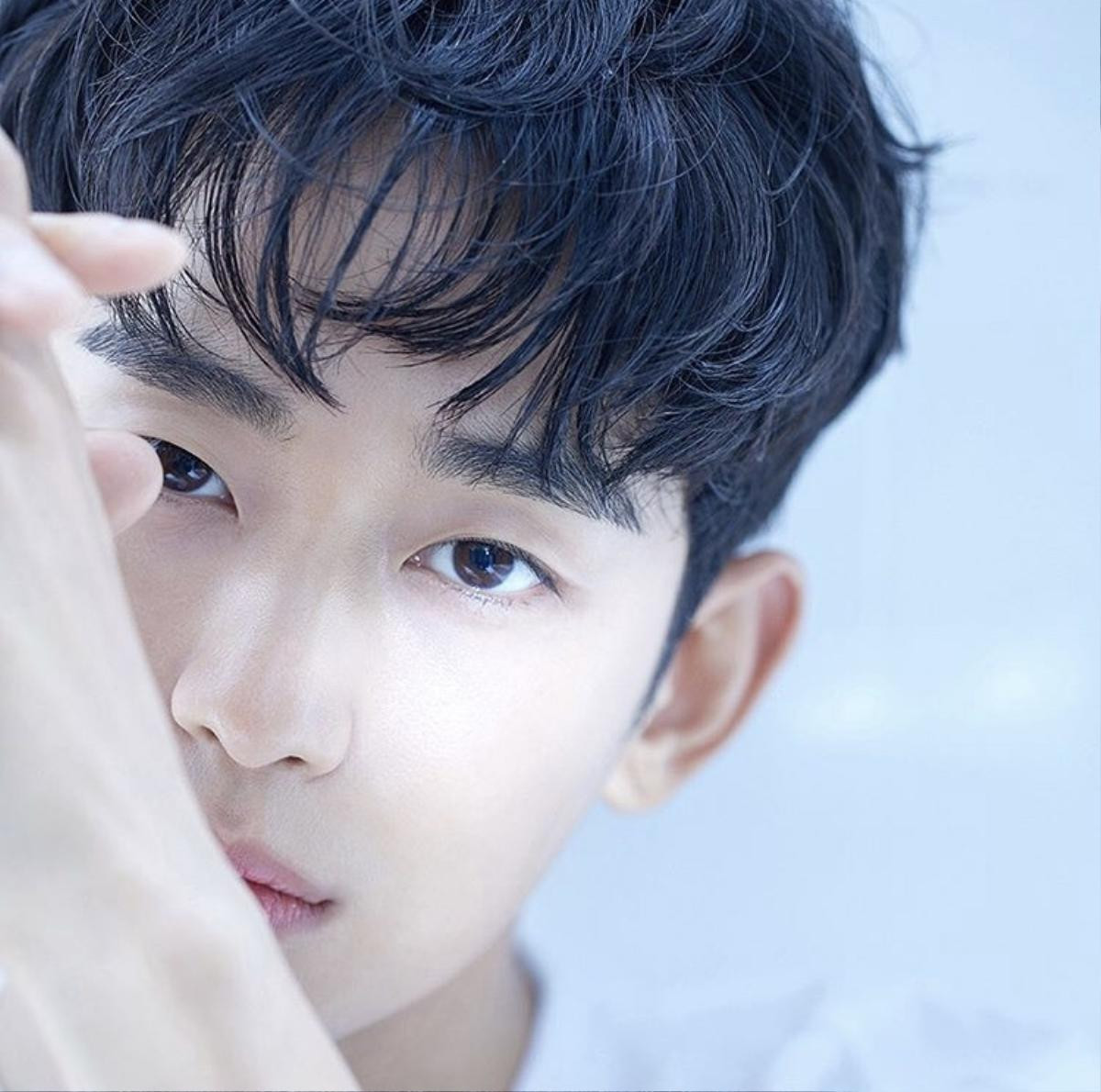 Kim Soo Hyun lần đầu gây bão MXH sau khi 'mất kết nối': Chuẩn nam thần vạn người mê! Ảnh 5