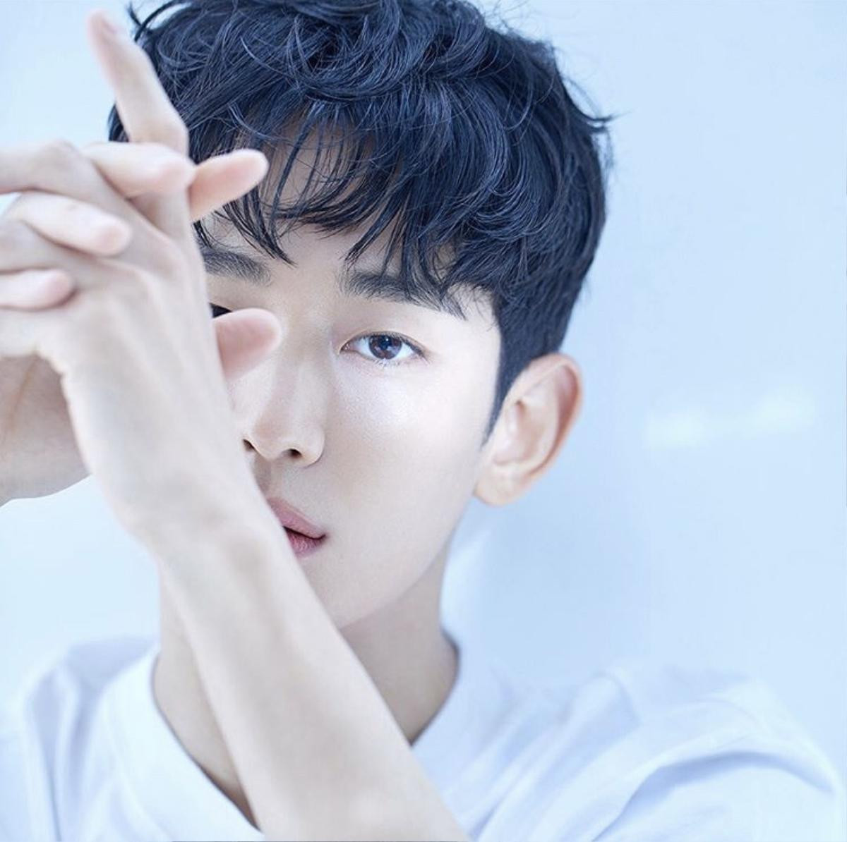 Kim Soo Hyun lần đầu gây bão MXH sau khi 'mất kết nối': Chuẩn nam thần vạn người mê! Ảnh 6