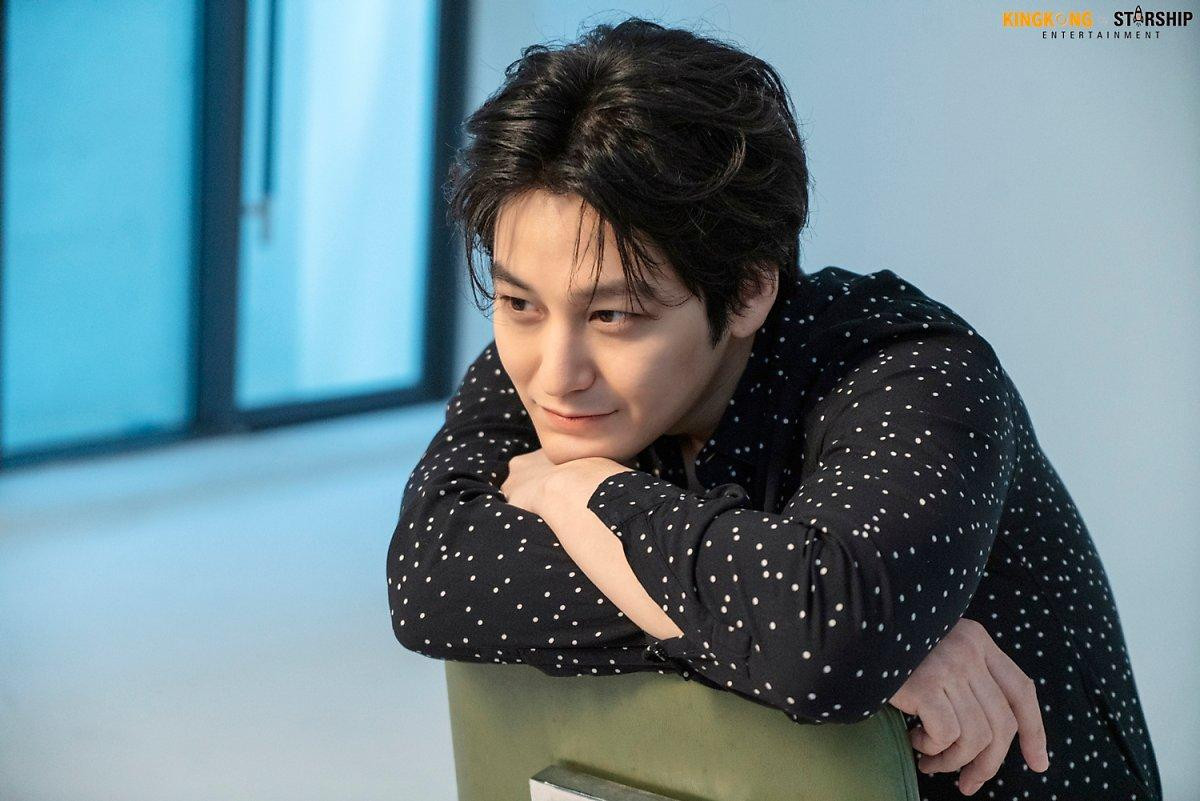 Chàng gốm 'Vườn sao băng' Kim Bum tung bộ ảnh mới toanh khiến dân tình xuýt xoa Ảnh 15