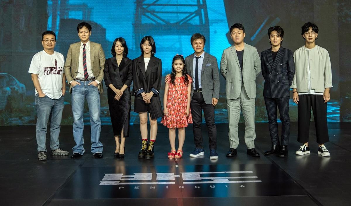 Kang Dong Won và Lee Jung Hyun rạng rỡ tại họp báo phim 'Train To Busan 2' Ảnh 6