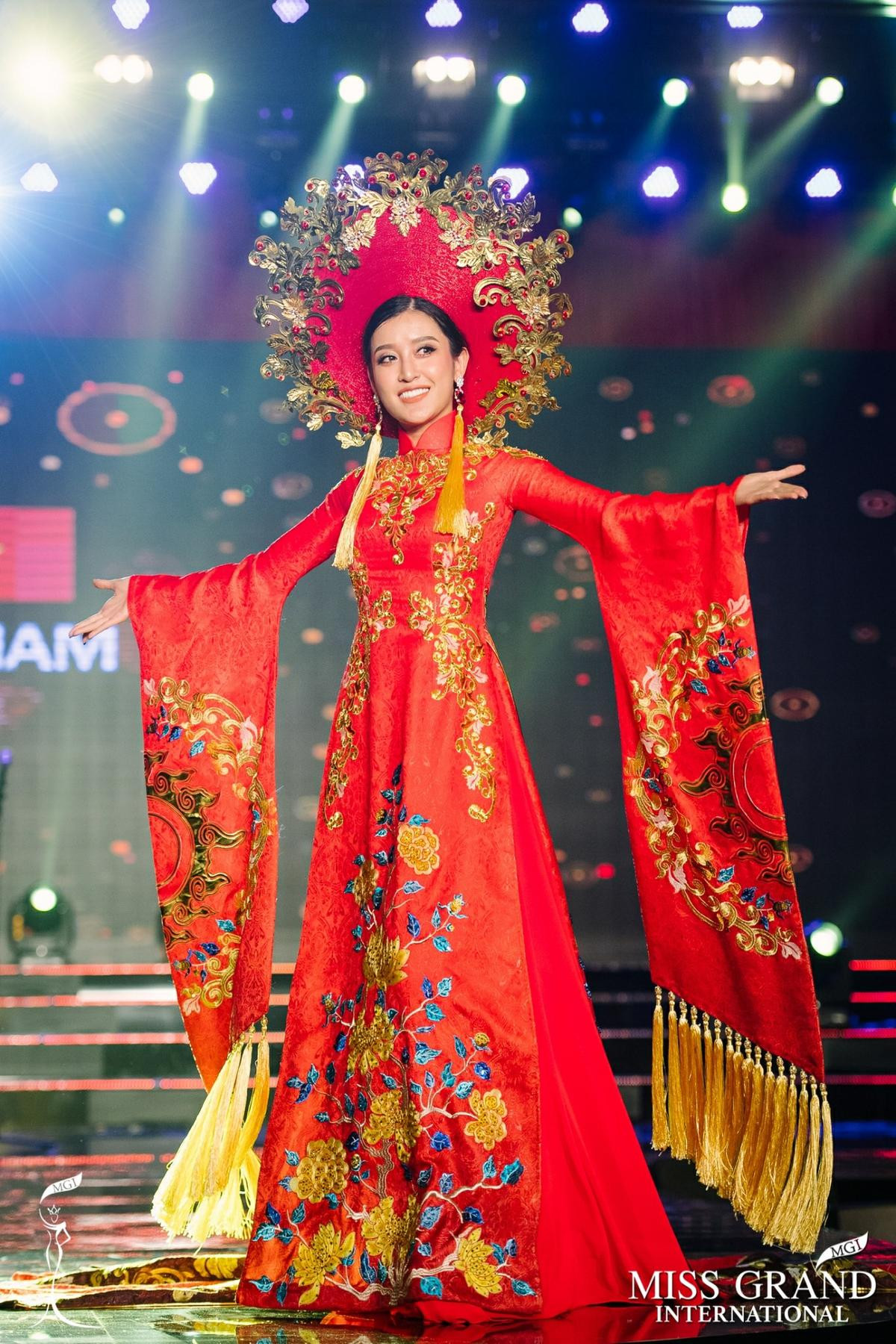 10 National Costume hoa sen đỉnh nhất: Hương Giang rực sáng, Hà Thu - Hoàng Hạnh đẹp xuất sắc Ảnh 10