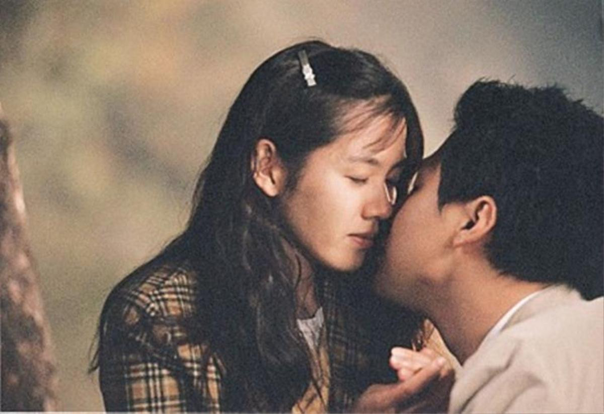 'Cơn mưa tình đầu' - Phim Thái remake so với bản gốc 'The Classic' của Son Ye Jin - Jo Seung Woo như thế nào? Ảnh 6