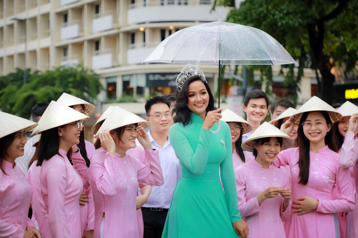 Hoài Sa có National Costume 'Bà Triệu', Khánh Vân mang 'Trưng Nữ Vương' oanh tạc Miss Universe? Ảnh 17