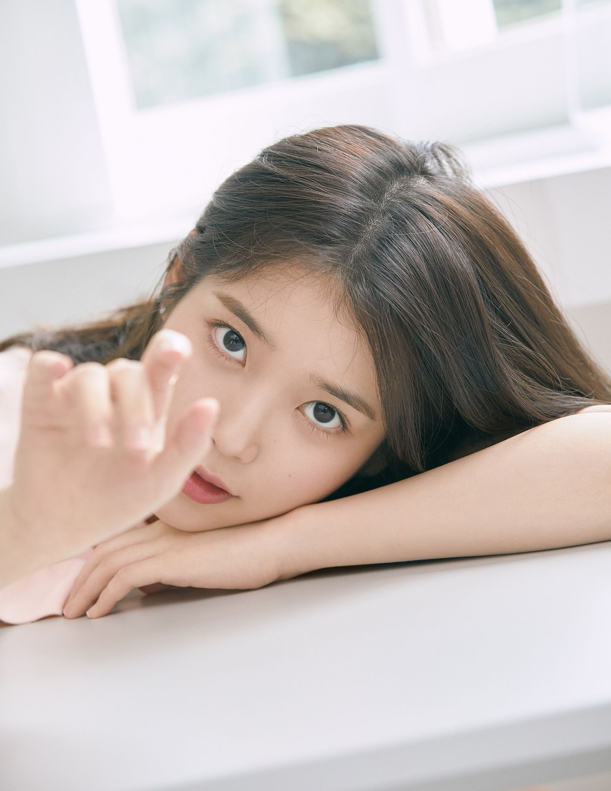 IU củng cố vị thế 'quái vật nhạc số' khi công phá kỉ lục mới trên Genie với bản ballad 'Through The Night' Ảnh 1