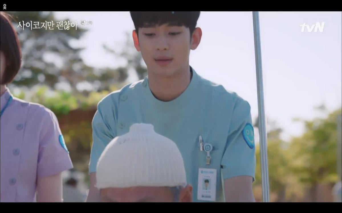 'It’s Okay to Not Be Okay' tập 2: 'Điên nữ' Seo Ye Ji vô tư đánh người để bảo vệ 'crush' Kim Soo Hyun Ảnh 27