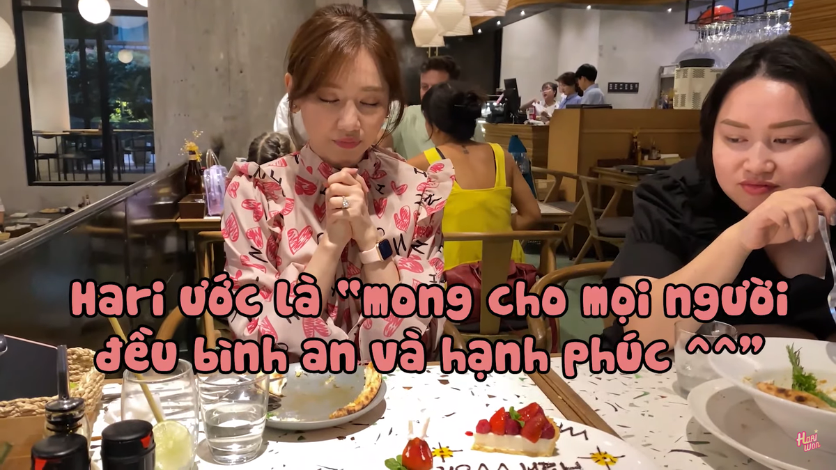 Clip: Hari Won tròn mắt thích thú khi 'đập hộp' quà sinh nhật toàn hàng hiệu từ Tuấn Trần và quản lý Ảnh 16