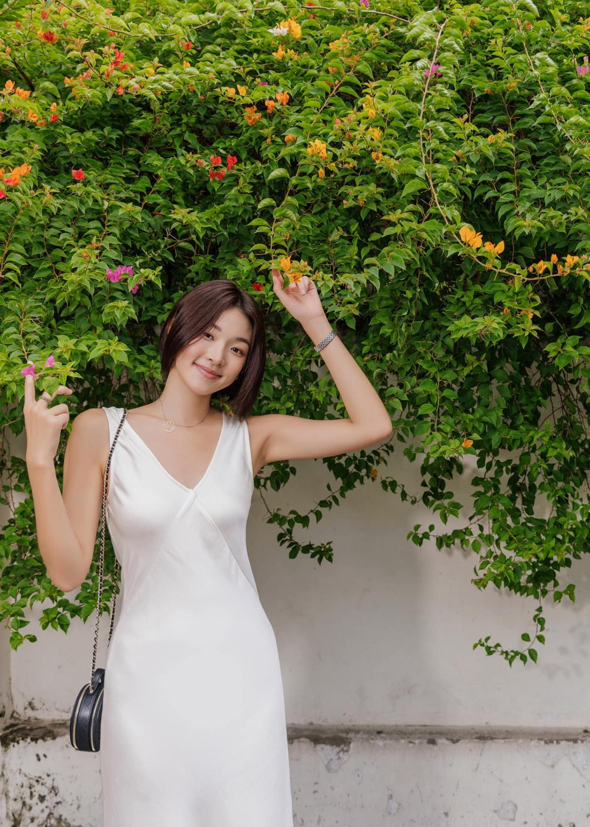 Miss Earth 2022 khoe 'da trắng như sứ' tại Việt Nam: Còn ai dám chê chị! Ảnh 1