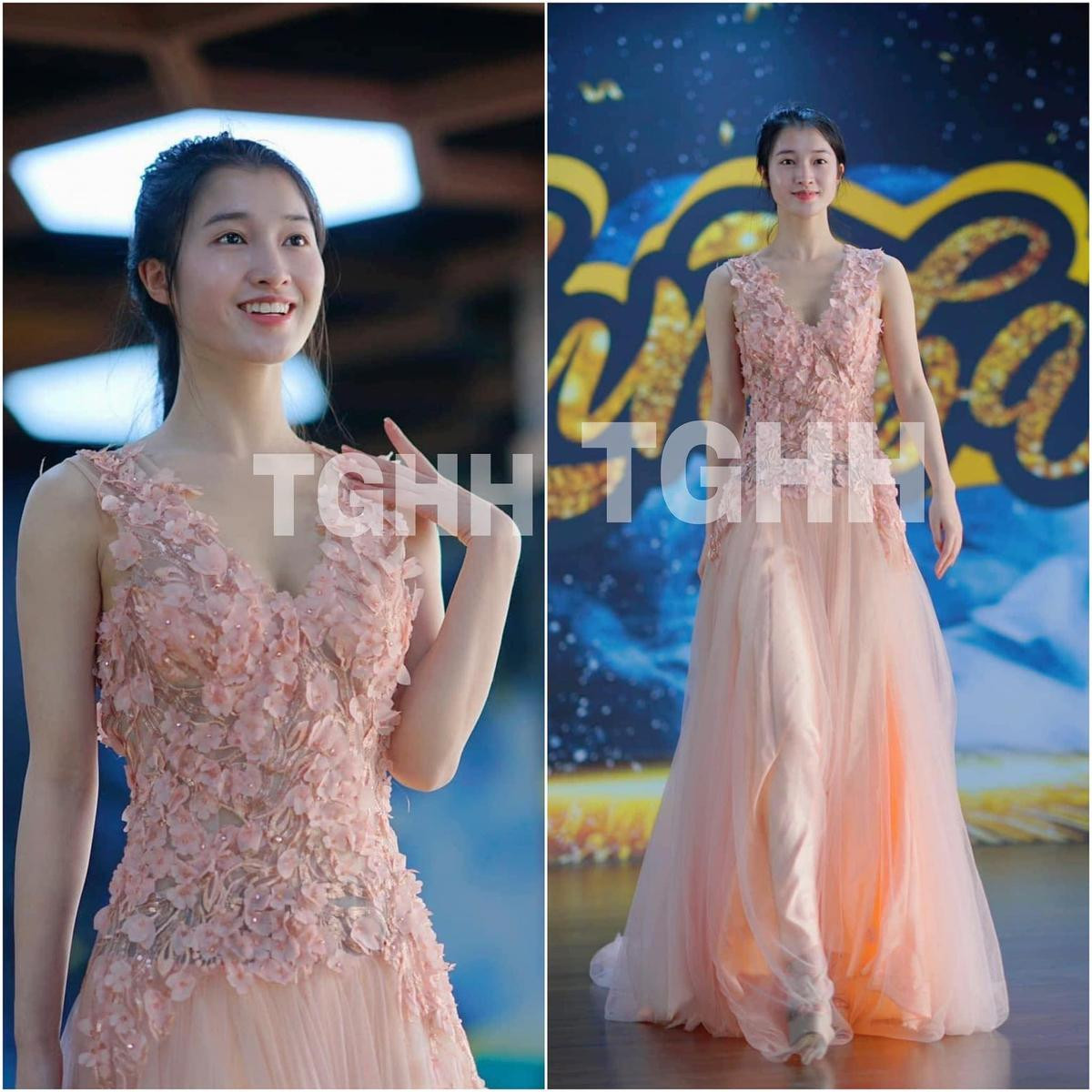 Phương Nhi úp mở thiết kế 'Evening Gown' tại MI, netizen thở phào nhẹ nhõm Ảnh 3