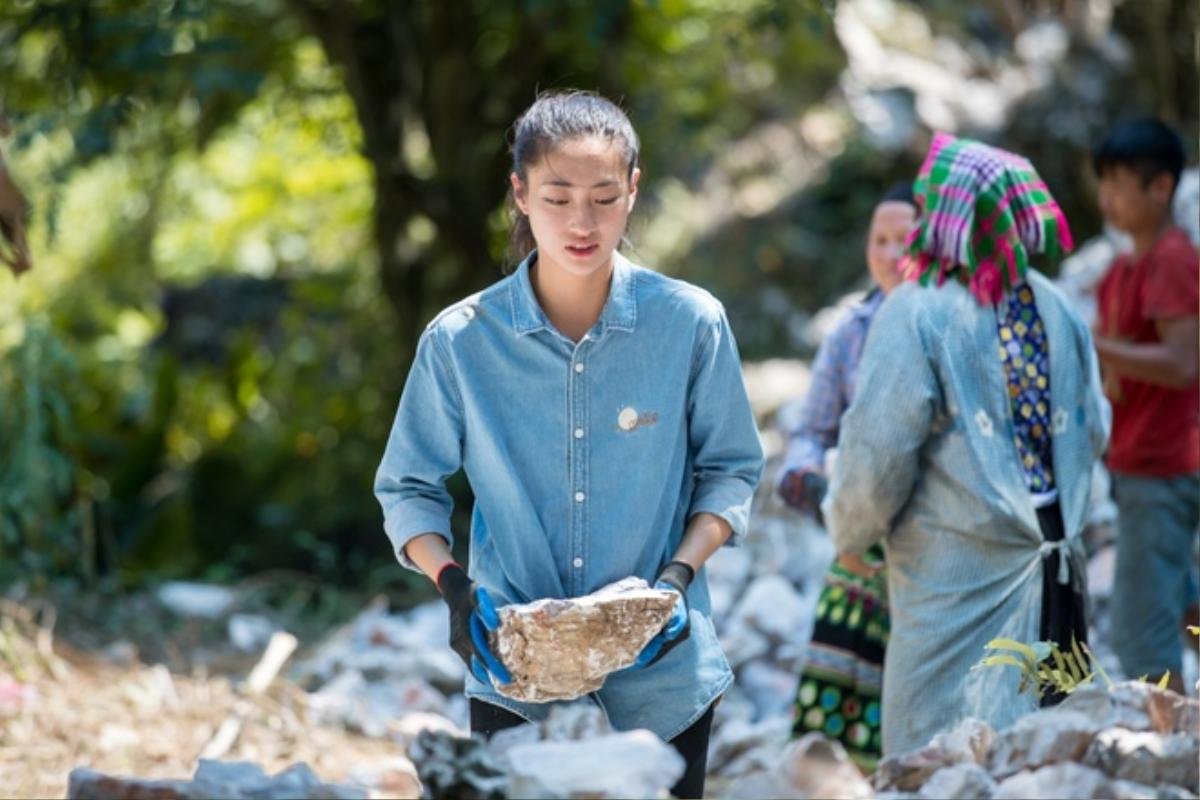 Lương Thùy Linh cay khóe mắt chứng kiến mảnh đời đáng thương, mong ước 1 điều Ảnh 3