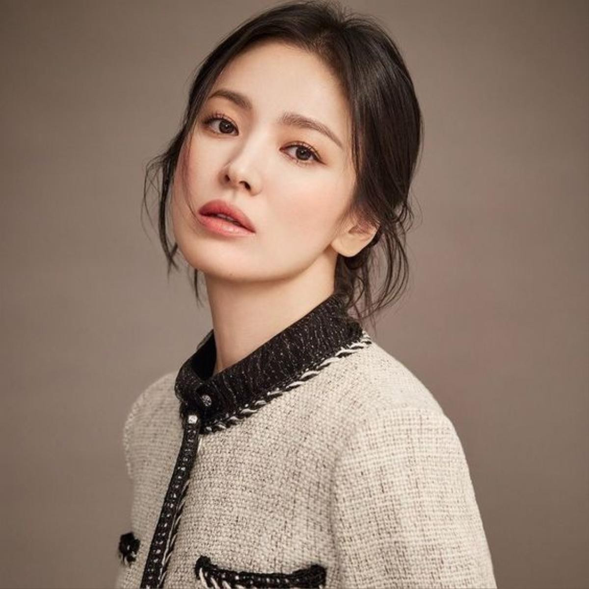 Song Hye Kyo lộ ảnh thuở mới vào nghề, khác lạ thế nào mà khiến khán giả la ó? Ảnh 1