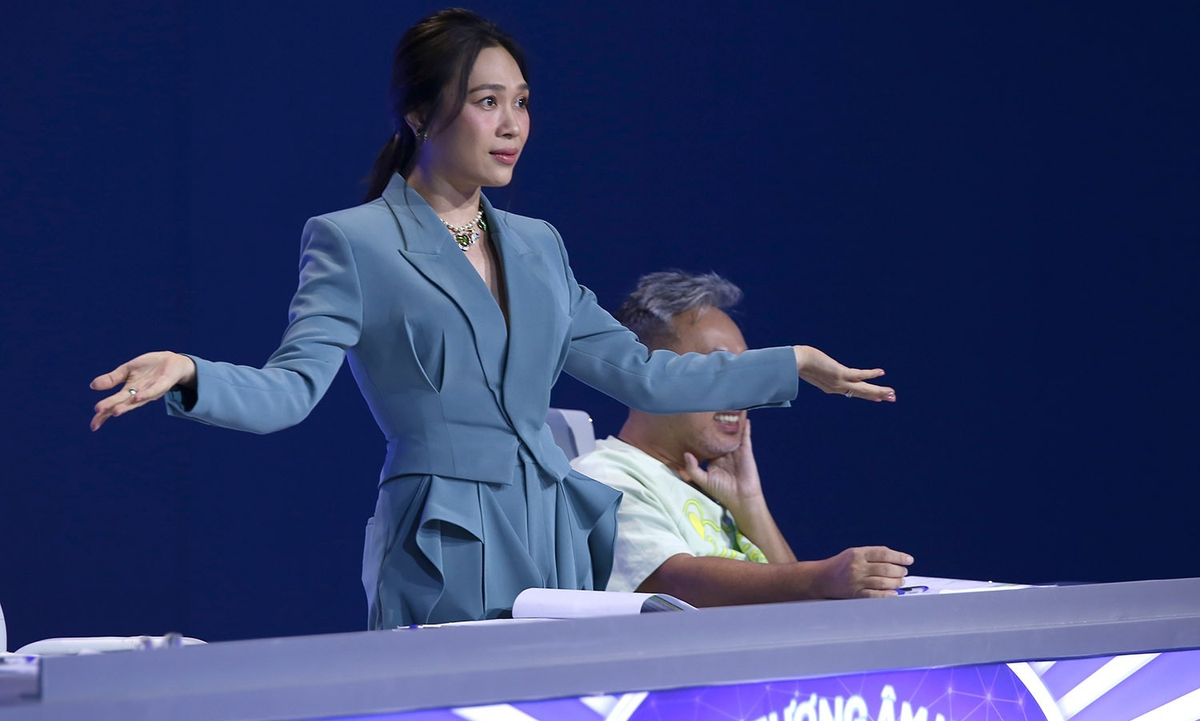 Nhìn lại phong cách đẳng cấp 'hạng A' của Mỹ Tâm tại Vietnam Idol 2023 Ảnh 4