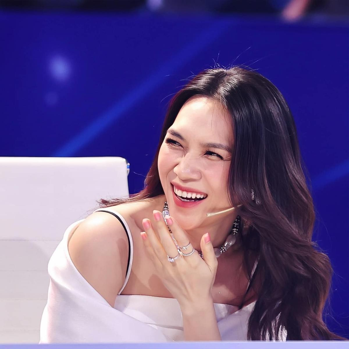 Chung kết Vietnam Idol: Mỹ Tâm bừng khí chất, visual không tuổi nhận mưa lời khen Ảnh 3