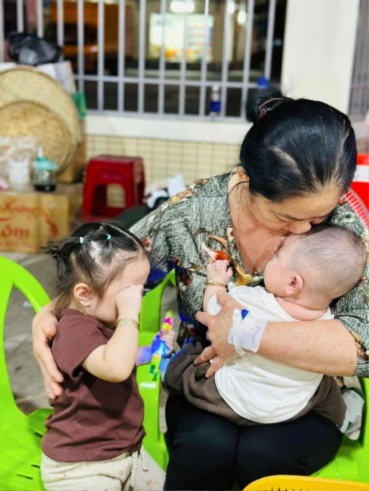 Lê Dương Bảo Lâm thông báo tang sự, nhiều sao Việt gửi lời chia buồn Ảnh 5