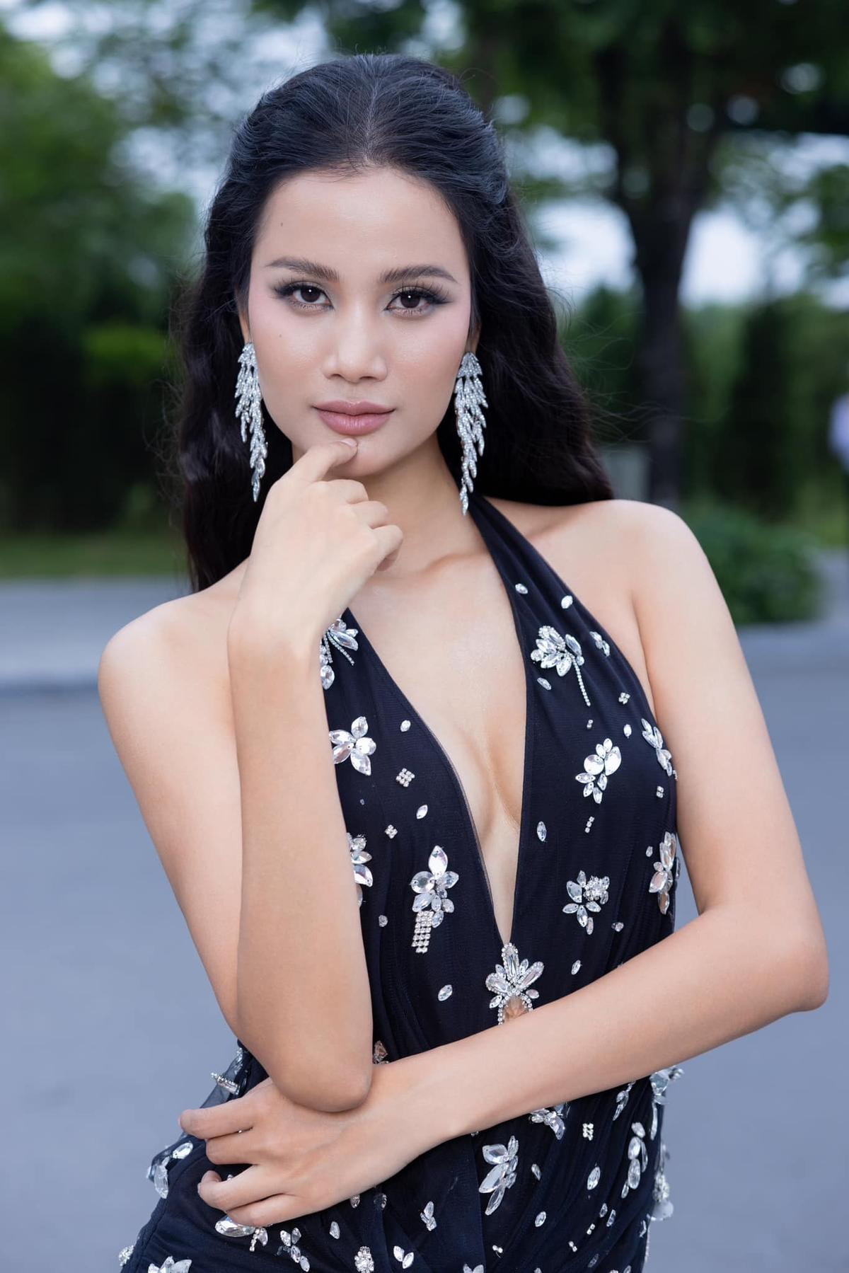 Hương Ly gần như bị bít cửa thi Miss Supranational, thanh xuân nợ cô ấy một lần xuất ngoại Ảnh 6