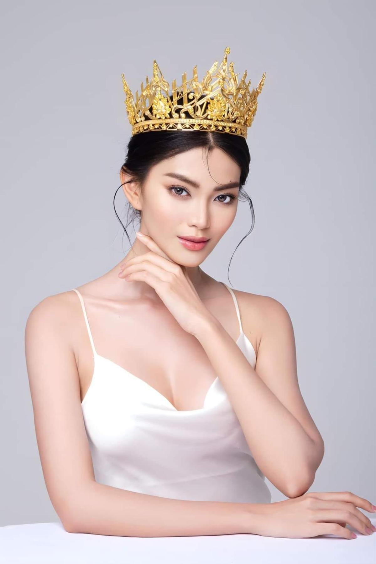 Miss Grand Myanmar lộ điểm yếu khi catwalk cầu thang: Do trang phục hay kỹ năng? Ảnh 6