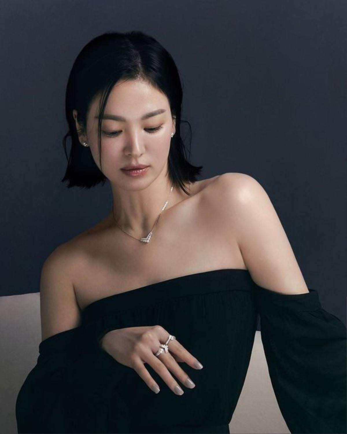 Song Hye Kyo và những lần xấu muốn 'độn thổ': Lúc thì xinh như tiên, lúc lại bị chê vì phát tướng Ảnh 1