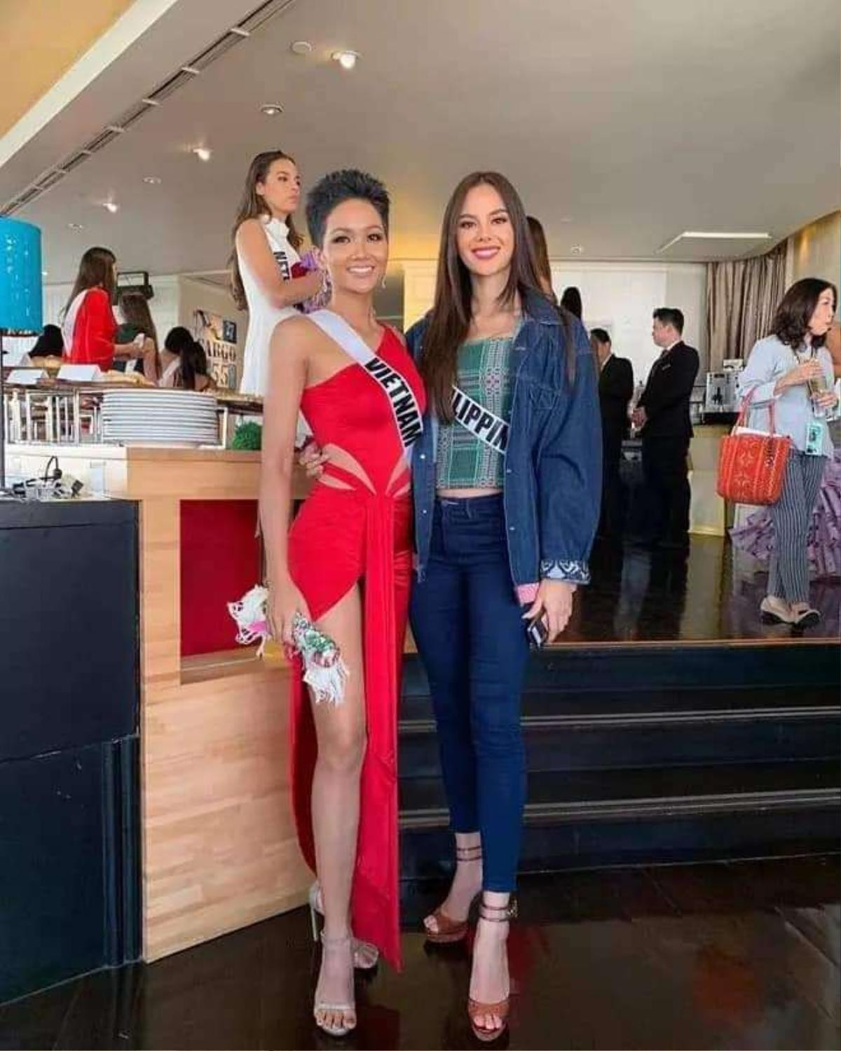 Các hoa hậu đăng quang Miss Universe từng là 'thảm họa thời trang': Đầu tư váy áo có cần thiết? Ảnh 5