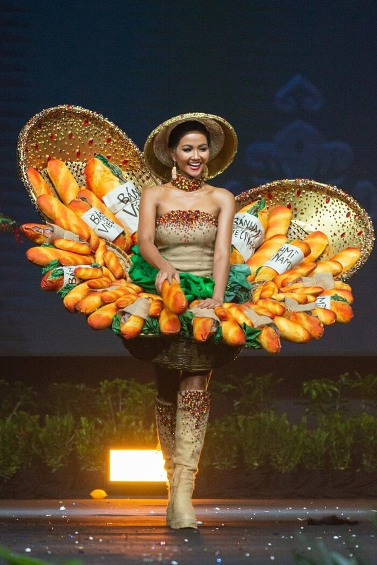 National Costume của Việt Nam tại Miss Universe: Ai ấn tượng nhất? Ảnh 7