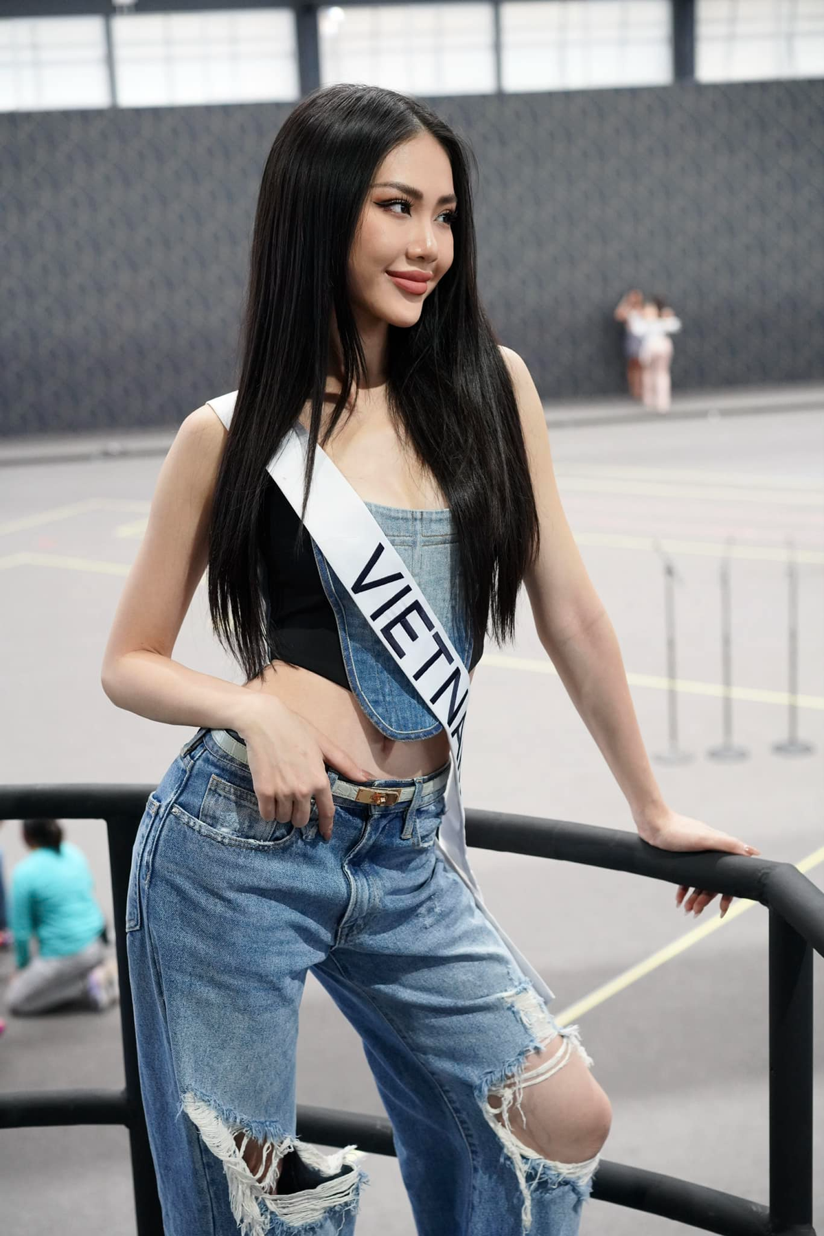 Trước thềm bán kết Miss Universe 2023, Bùi Quỳnh Hoa bị loại khỏi Top 20 của các chuyên gia Ảnh 5