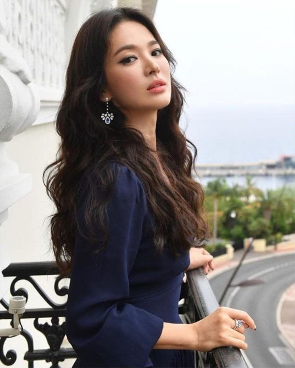 Song Hye Kyo khẳng định bản lĩnh kèo trên khi có động thái bất ngờ với tình địch Ảnh 3