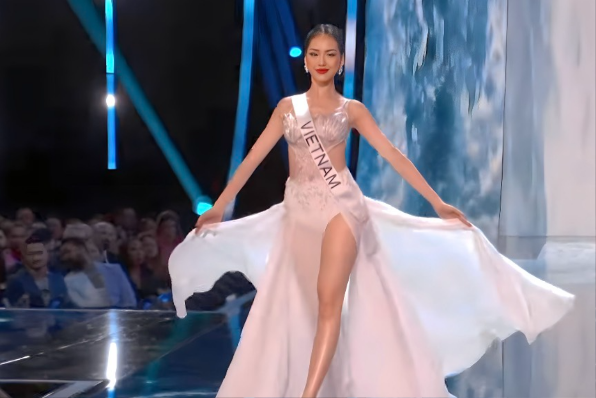 Bùi Quỳnh Hoa tại bán kết Miss Universe: Catwalk bikini tranh cãi, màn xoay váy dạ hội gây chú ý Ảnh 4