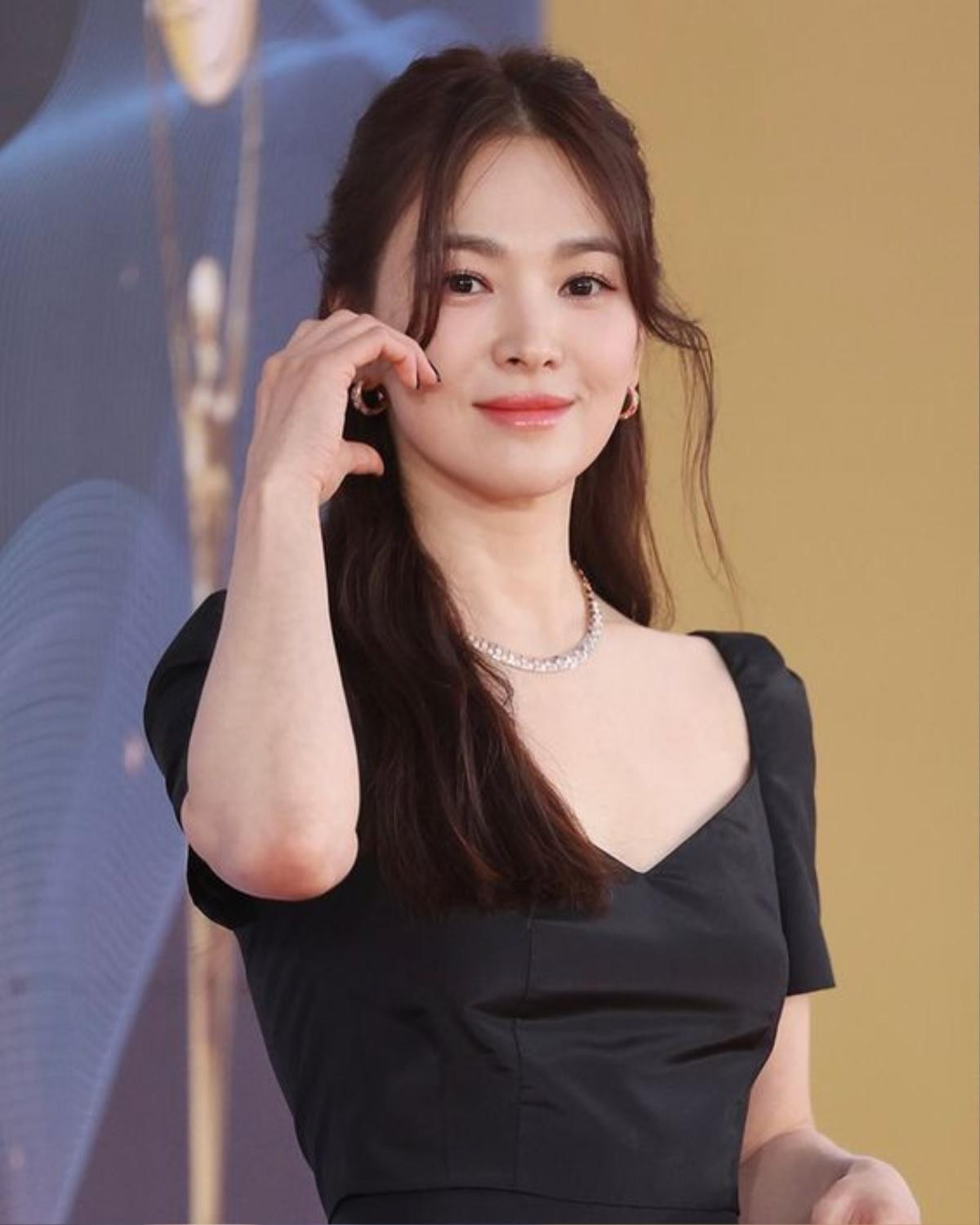 Song Hye Kyo khiến netizen tức giận khi có động thái đáp trả hậu trắng tay tại Oscar Hàn Quốc Ảnh 1