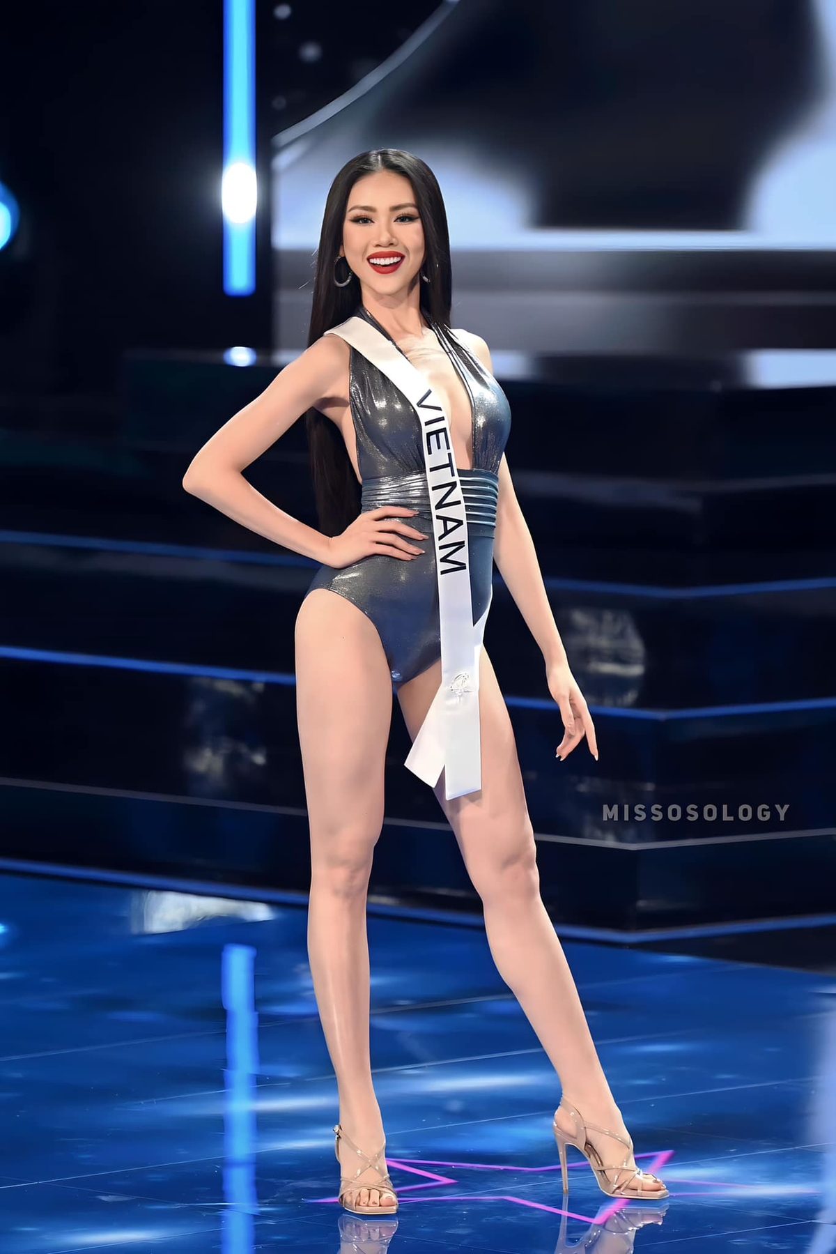 Bị chê, Bùi Quỳnh Hoa vẫn lọt top trình diễn bikini đẹp nhất bán kết Miss Universe Ảnh 2