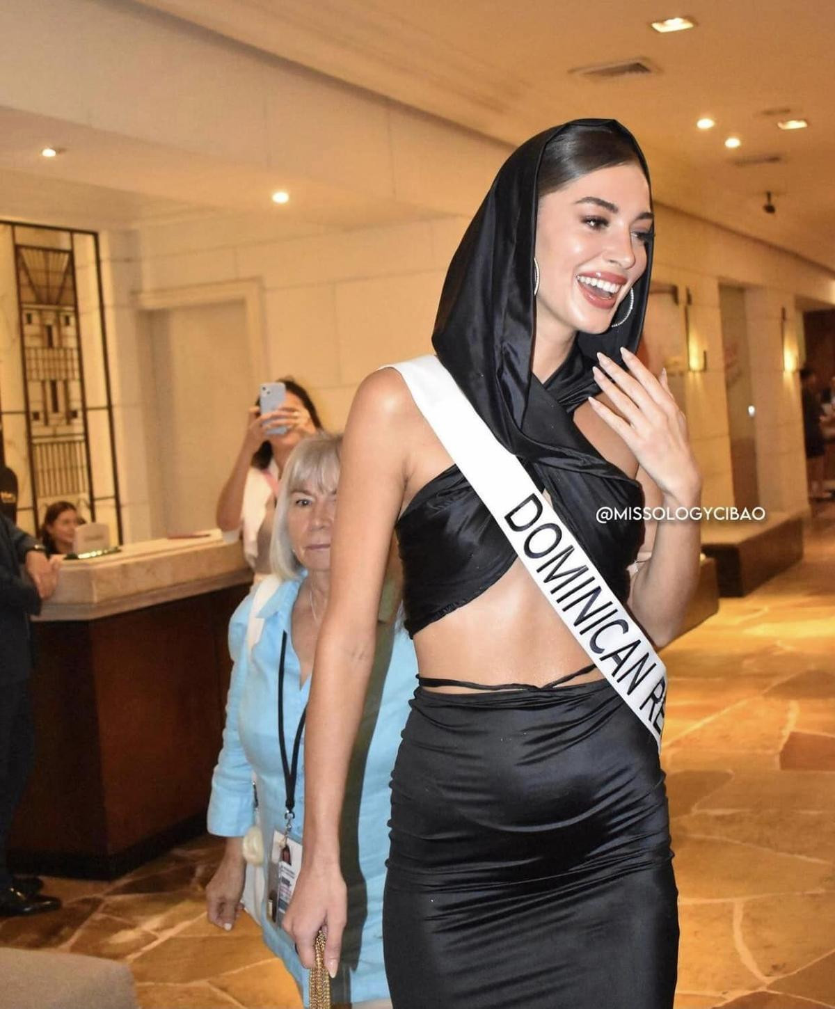 Người đẹp dùng chuyên cơ riêng đi thi Miss Universe gặp 'biến' trước chung kết Ảnh 6