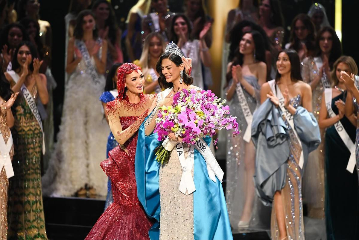 Tân Miss Universe: Học vấn khủng, từng là đối thủ của Đỗ Thị Hà tại Miss World 2021 Ảnh 2