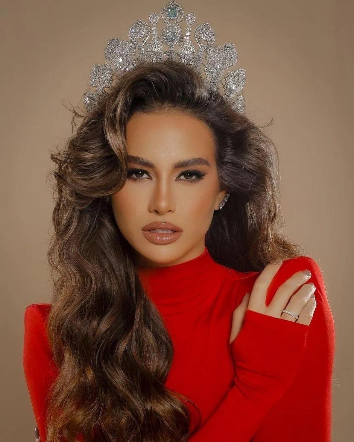 Loạt dải sash 'chuyên văn' tụ họp tại Miss Universe 2023: Sớm chứng kiến màn 'nhai bể mic' Ảnh 2