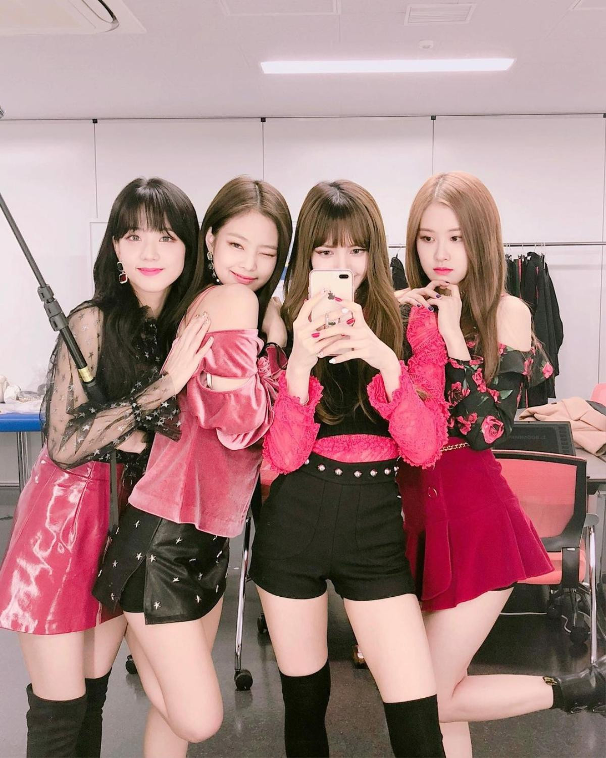 Tương lai của Blackpink sau 7 năm hoạt động: Lisa có 'con đường riêng' Ảnh 6