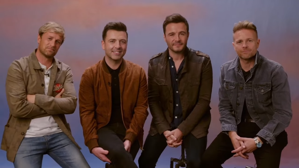 Hàng trăm fan Westlife có mặt tại sân bay từ sớm, sẵn sàng chào đón thần tượng đến Việt Nam! Ảnh 5