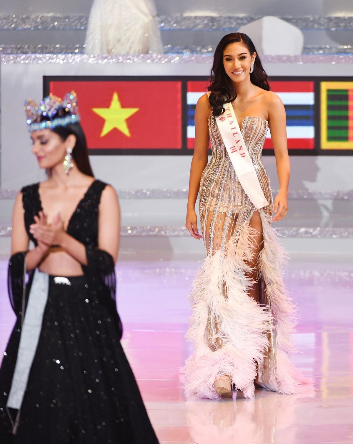 3 nữ hoàng sắc đẹp bị Miss World 'từ chối' nhưng lại đăng quang Miss Universe: Thần thái ai làm lại? Ảnh 2