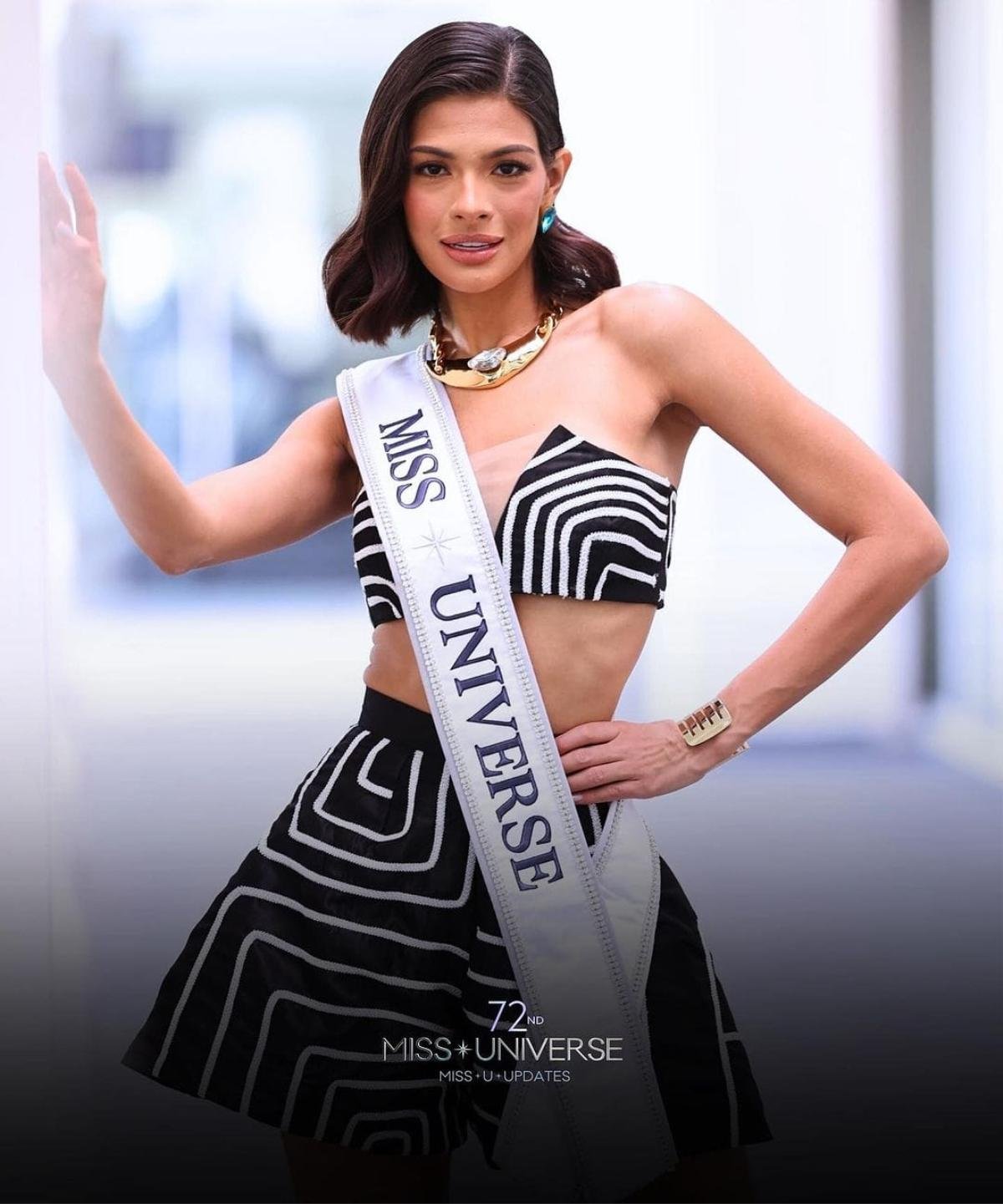 Tân Miss Universe thất thường nhan sắc: Hôm 'dừ' hơn tuổi, lúc sáng bừng khí chất Ảnh 7