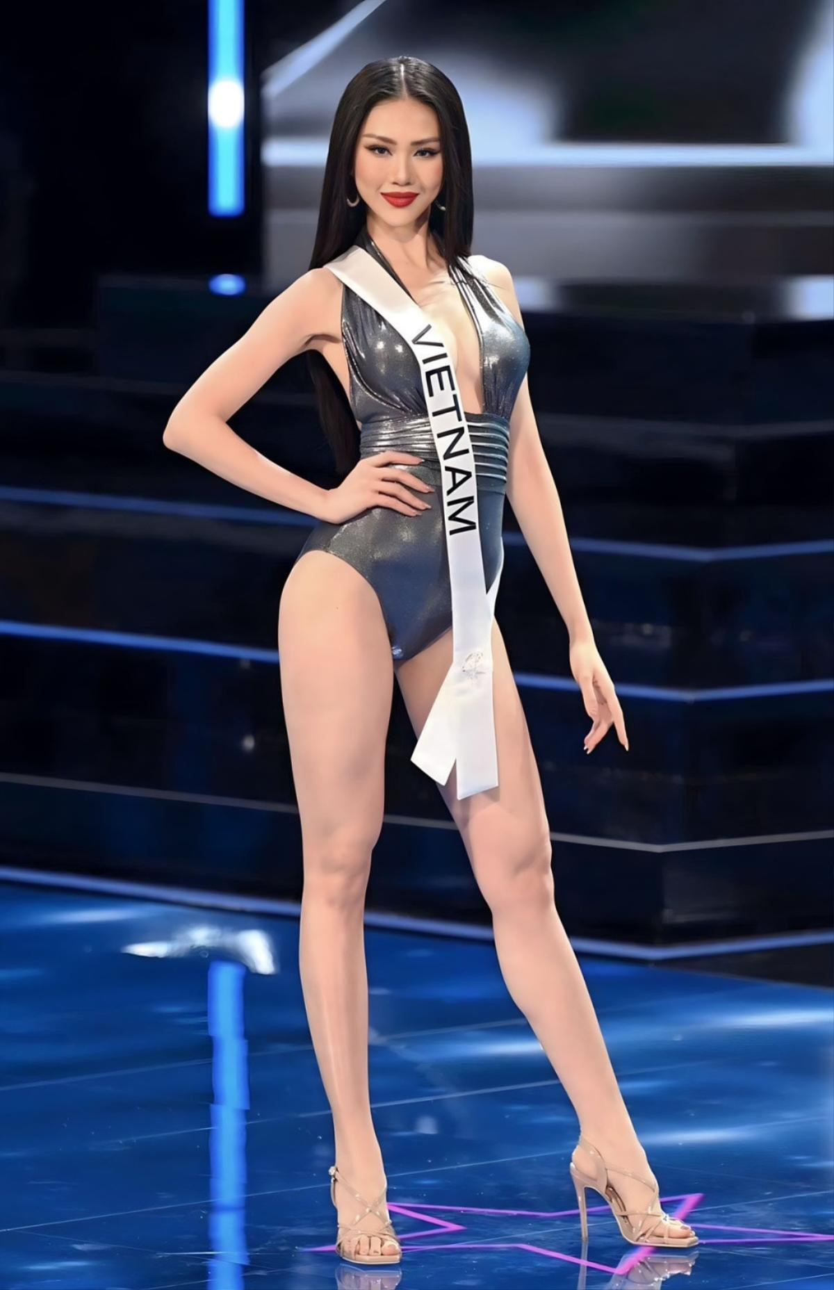 Lý do Bùi Quỳnh Hoa rời sân khấu Miss Universe 2023 khi đang công bố top 20? Ảnh 6