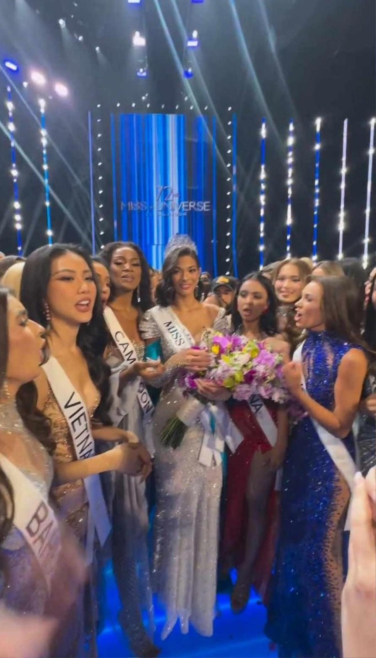 Lý do Bùi Quỳnh Hoa rời sân khấu Miss Universe 2023 khi đang công bố top 20? Ảnh 5