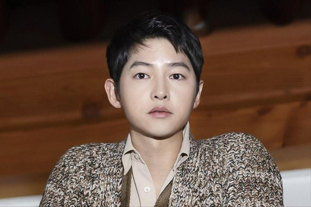 Song Joong Ki xung phong làm chủ hôn tại một đám cưới thế kỷ, phản ứng của gia chủ mới gây sốc Ảnh 1