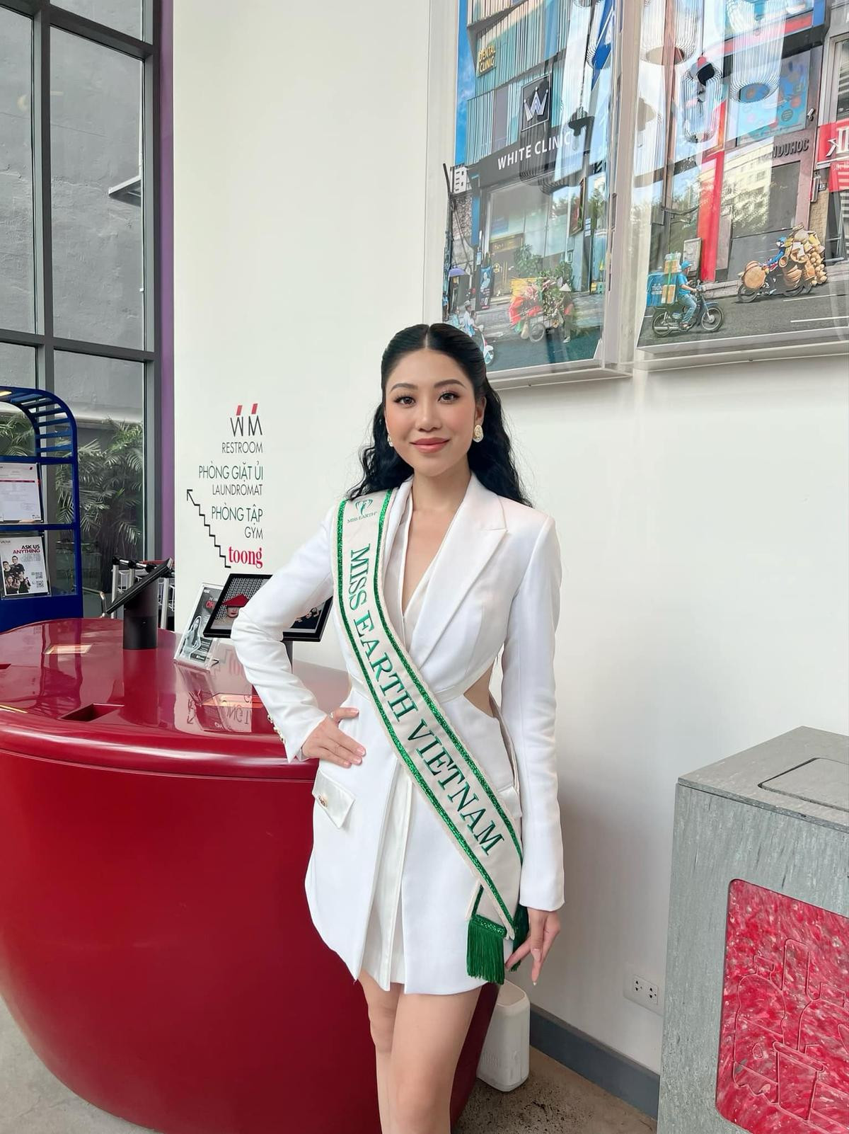 Chung khung hình cùng dàn đối thủ Miss Earth ngày đầu nhập cuộc, đại diện Việt Nam có lép vế? Ảnh 2