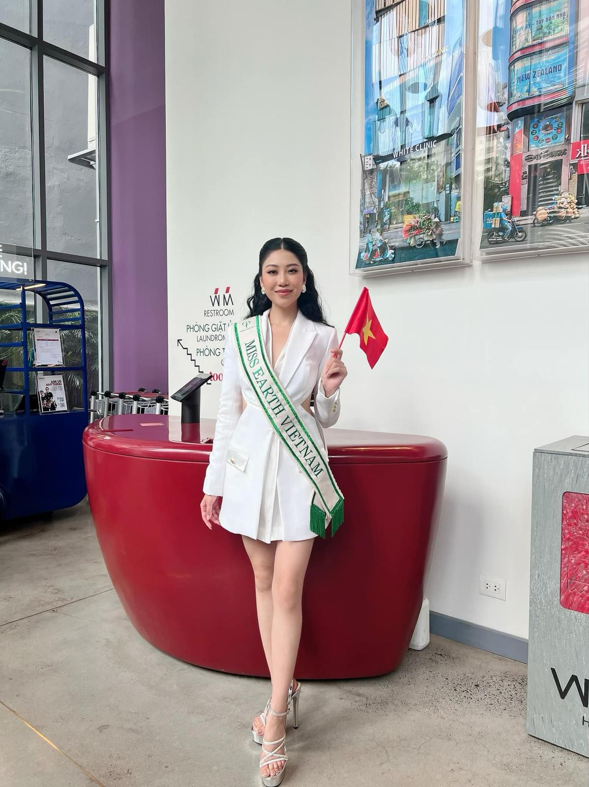 Chung khung hình cùng dàn đối thủ Miss Earth ngày đầu nhập cuộc, đại diện Việt Nam có lép vế? Ảnh 1