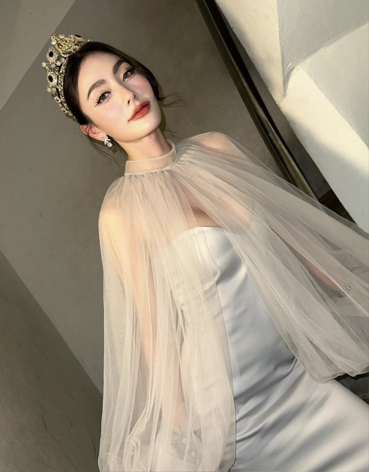 Bị 'ném đá' vì phát ngôn kém duyên với top 10 Miss Grand 2023, một nàng hậu lên tiếng xin lỗi Ảnh 1