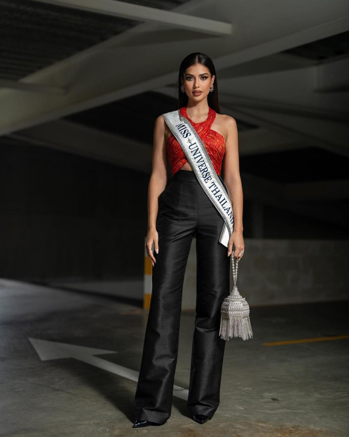 Outfit ngày 1 của thí sinh Miss Universe: Bùi Quỳnh Hoa mất điểm, mỹ nhân Thái Lan tỏ rõ đẳng cấp Ảnh 3