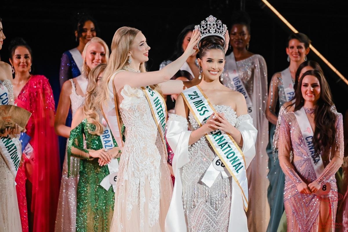 Lộ điểm trùng hợp với Venezuela, đại diện Philippines có 'bắt vía' đăng quang Miss Universe? Ảnh 2