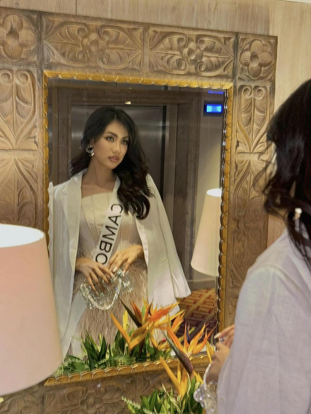 'Soi' nhan sắc bạn cùng phòng của Bùi Quỳnh Hoa tại Miss Universe: Đại diện Việt Nam liệu có 'lép vế'? Ảnh 3