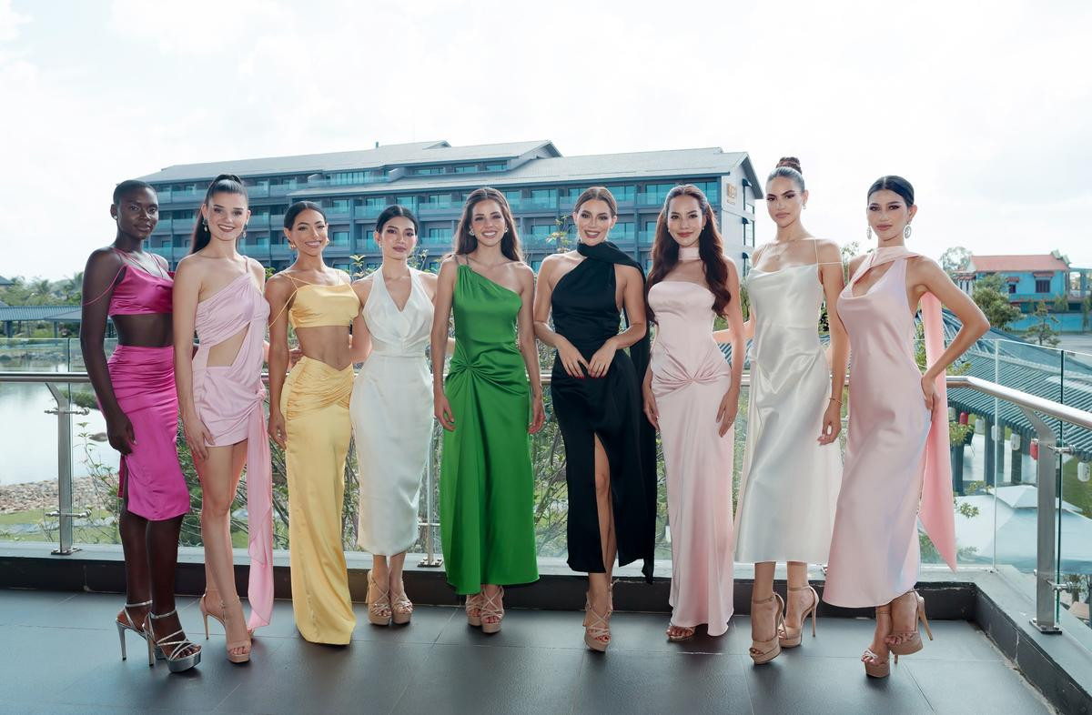 Top 10 Miss Grand 'đọ sắc' với outfit thanh lịch, Lê Hoàng Phương nổi bật '10 điểm không nhưng' Ảnh 1