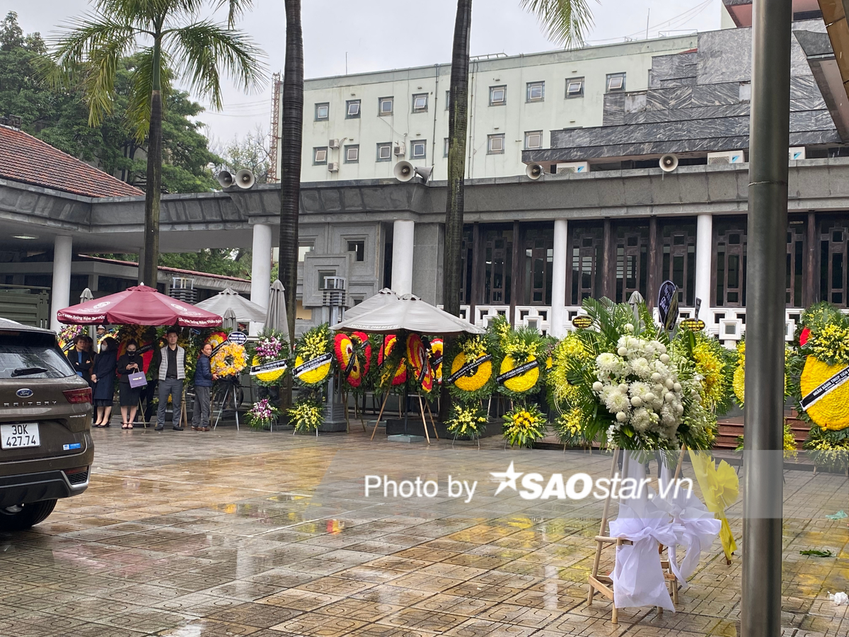 Thanh Lam, Tuấn Hưng cùng dàn nghệ sĩ nghẹn ngào đến viếng cố nhạc sĩ Xuân Phương Ảnh 1