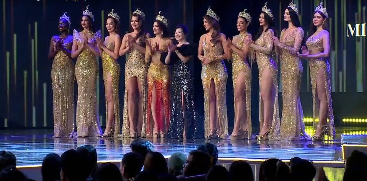 Á hậu 1 - Miss Grand International diện 'outfit' nổi bật, lại gây tranh cãi chuyện 'khát khao center' Ảnh 4