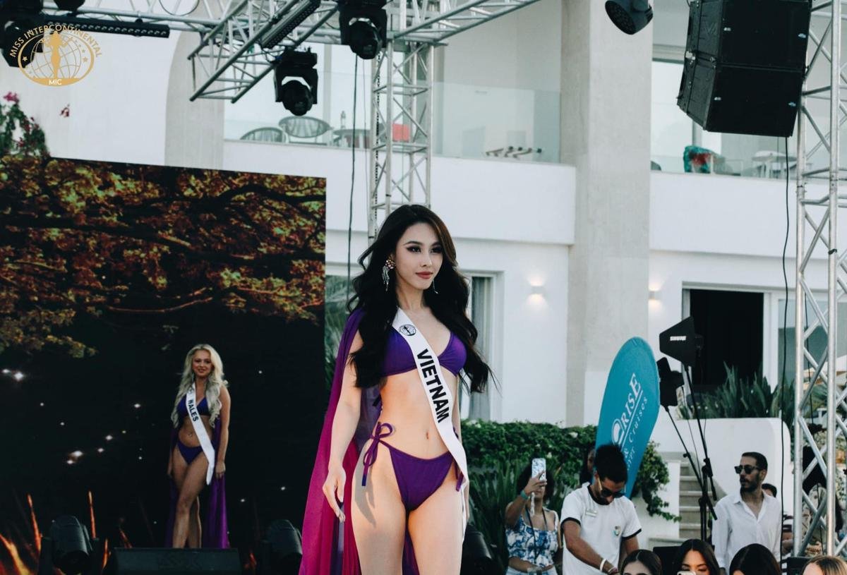 Ngọc Hằng tiết chế váy áo, rạng rỡ rehearsal, sẵn sàng chiến tại đêm chung kết Miss Intercontinental Ảnh 3